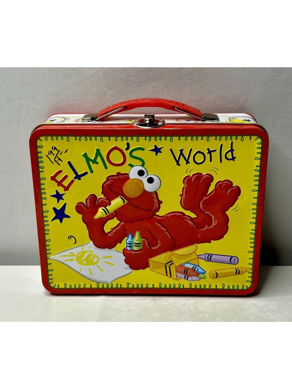 Sesame Street 2009 Elmo's World Tin Lunch Box Metal Yellow Crayons